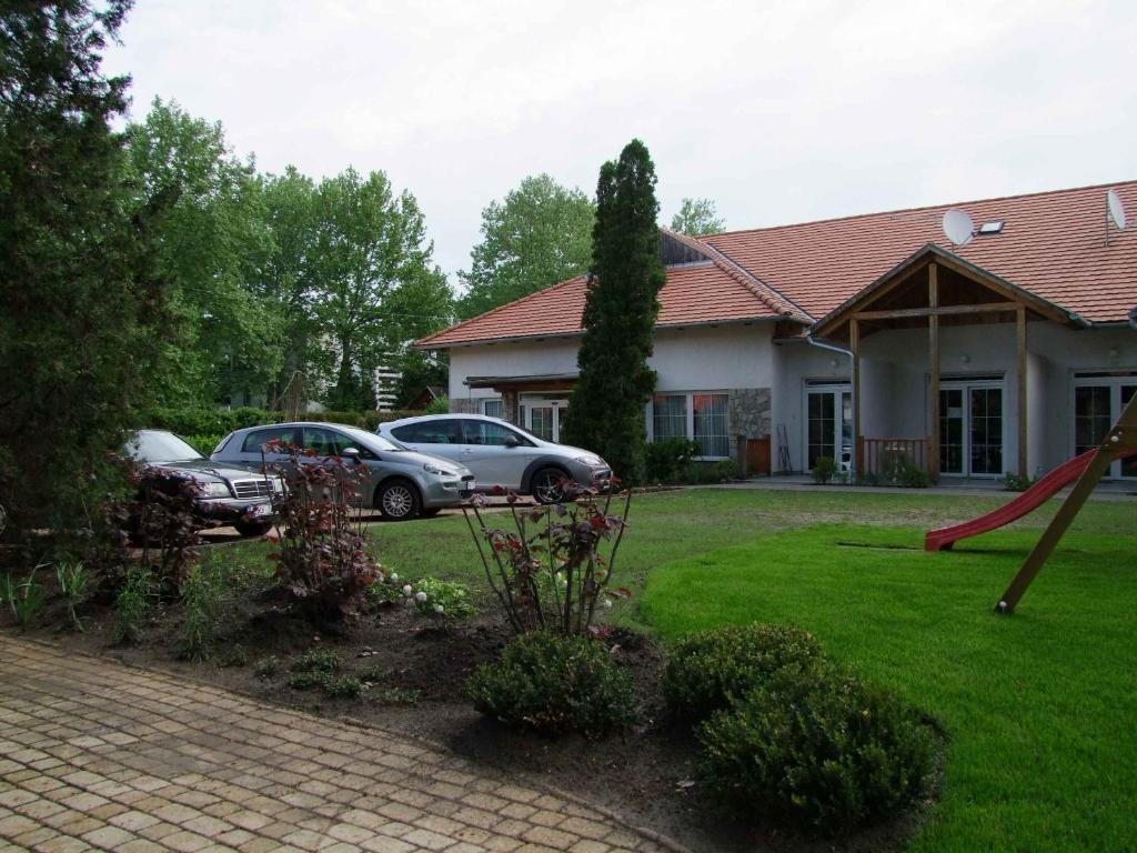 Hotel Platán Zamárdi Exterior foto